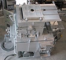 浸漬型アルミ連続溶解保持炉（SEH炉）の外観