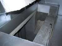 SEH炉の溶解室から保持室への連通口